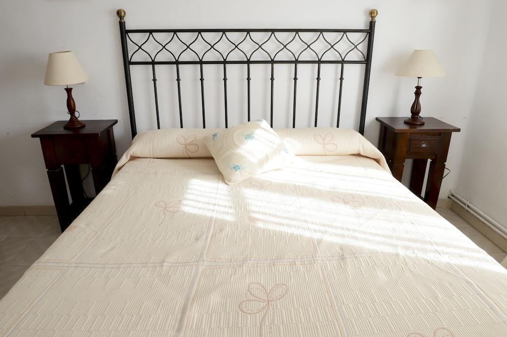 Hostal-Restaurante Fogon De Gredos Guisando Chambre photo
