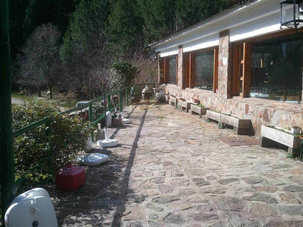 Hostal-Restaurante Fogon De Gredos Guisando Extérieur photo