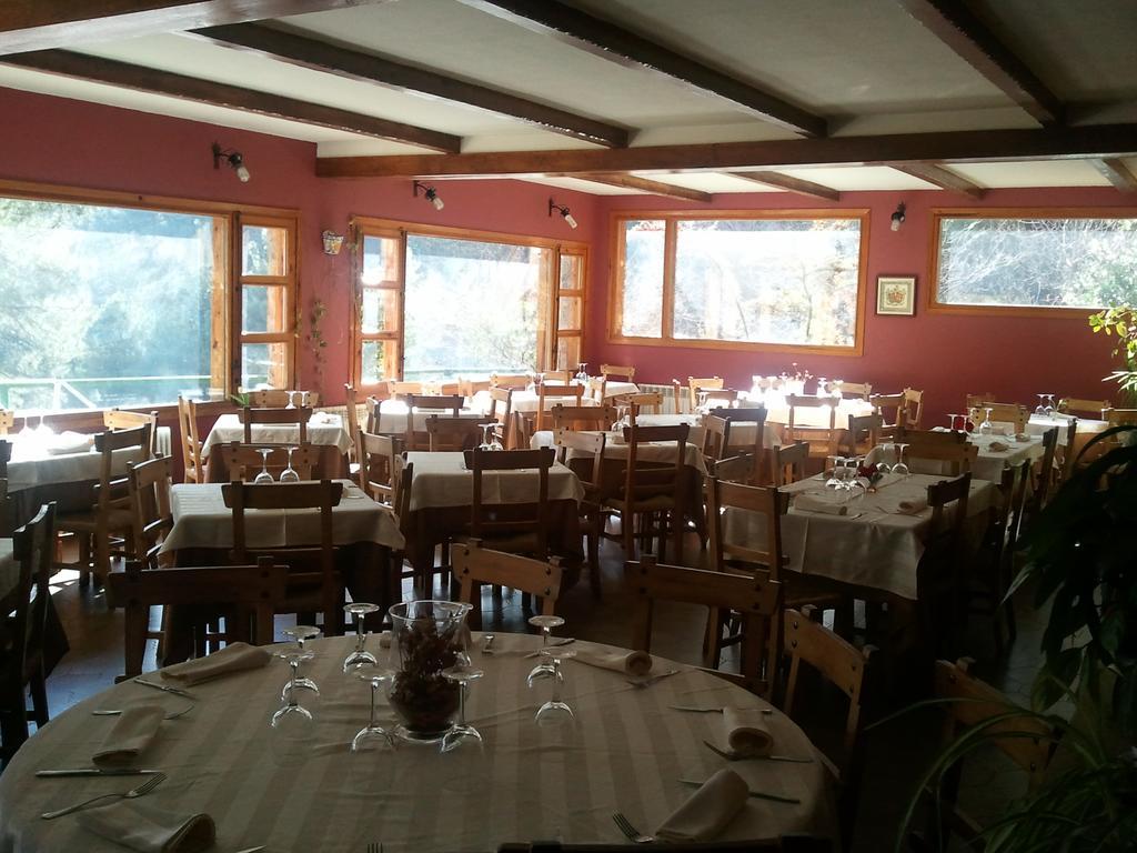 Hostal-Restaurante Fogon De Gredos Guisando Extérieur photo